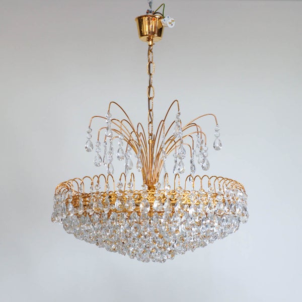 Iso vintage kristallikruunu 1960-luvulta