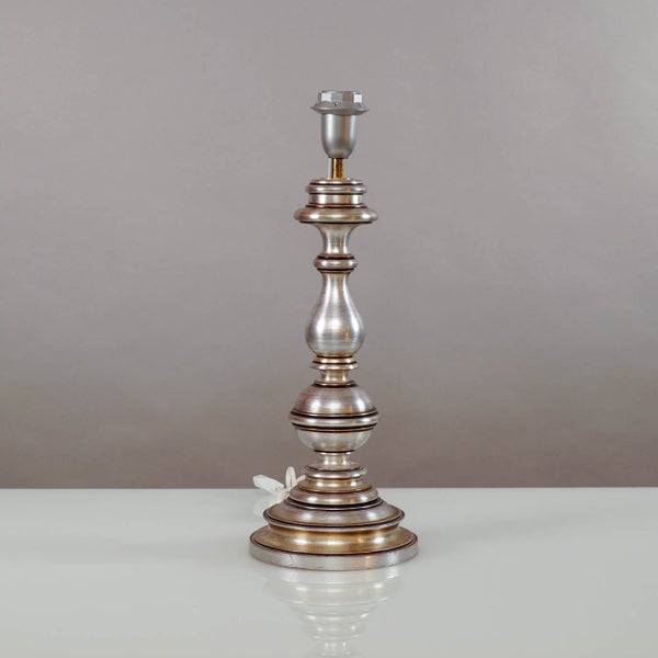 Vintage metallinhohtoinen lampunjalka