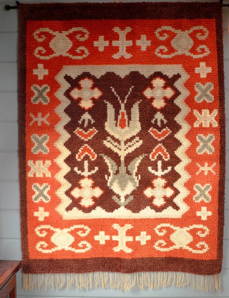 Aino B&auml;ckman &ndash; El&auml;m&auml;nkukka-ryijy