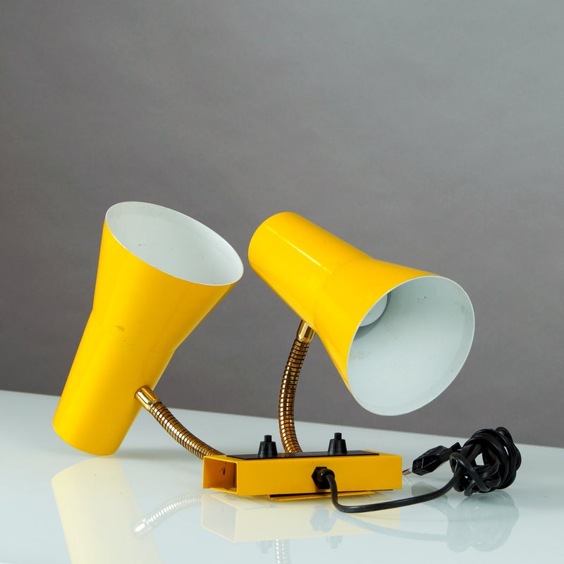 Vintage sein&auml;valaisin &ndash; Aris