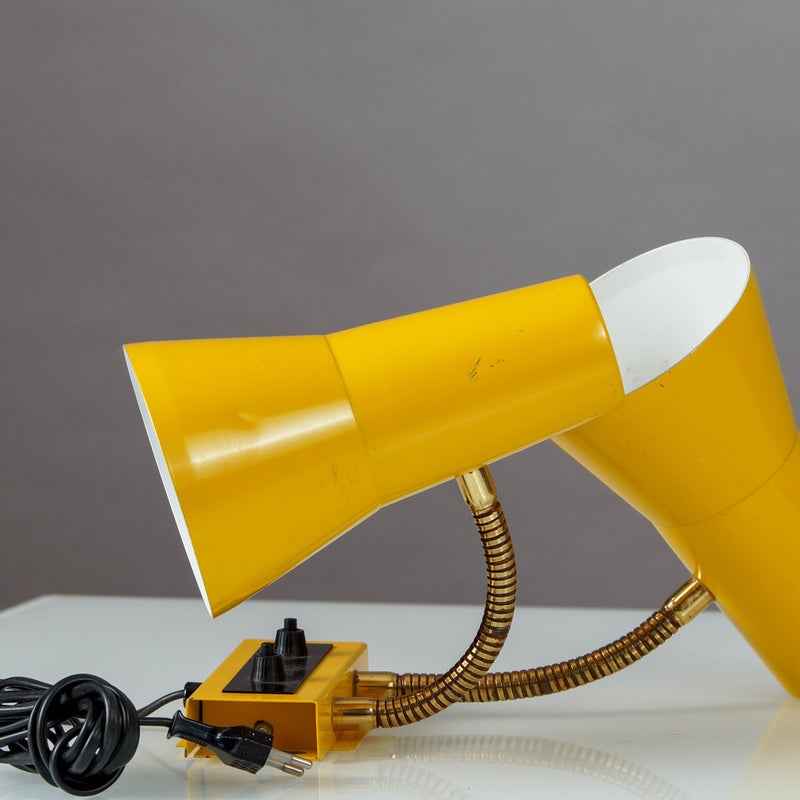 Vintage sein&auml;valaisin &ndash; Aris