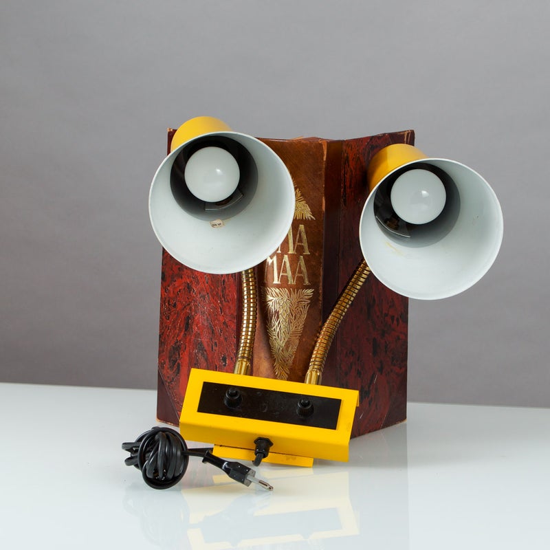 Vintage sein&auml;valaisin &ndash; Aris