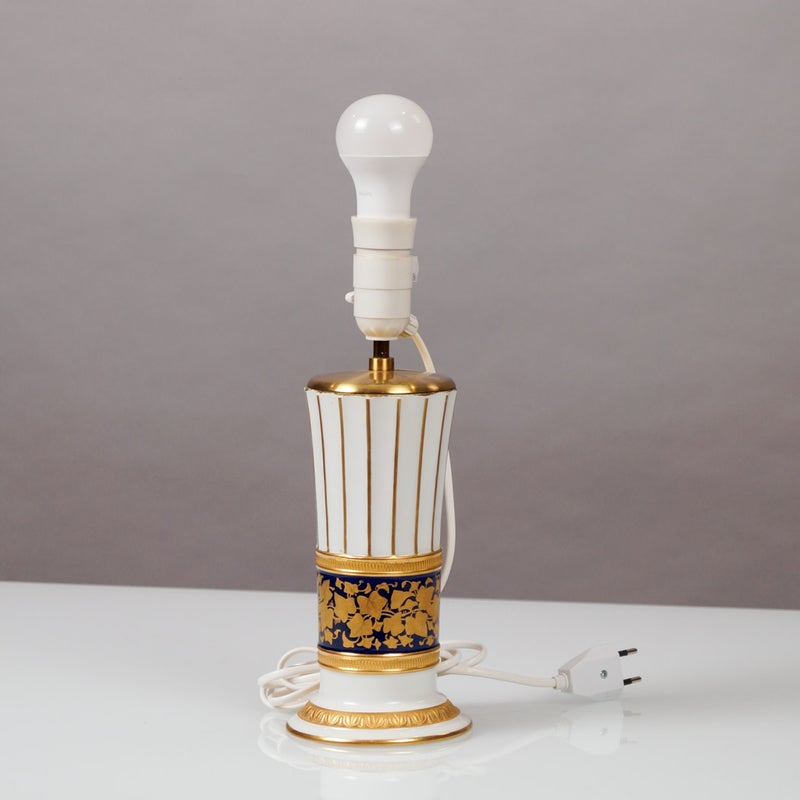 Royal Copenhagen p&ouml;yt&auml;valaisin, 1900-luvun puoliv&auml;li